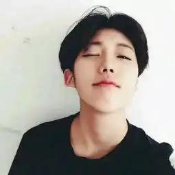 男生头像对你的思念猛如洪水
