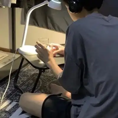 头像男生高清帅气成熟
