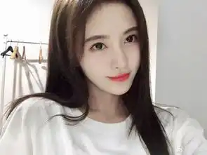 李小璐近照曝光大秀好身材,却被网友吐槽撞脸鞠婧祎
