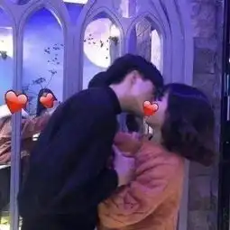 双人情侣头像亲吻霸气个性超甜一对
