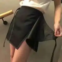 优质女头部位小短裙真人学生下半身超清头像
