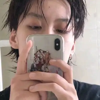 雾奈ins帅拽小哥哥男生头像
