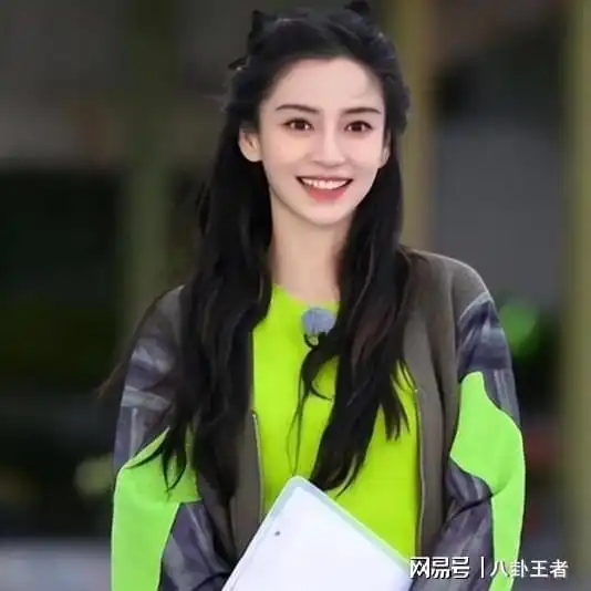 黄晓明叶柯官宣baby带新男友和儿子吃豪餐,坐拥27亿身家不用愁
