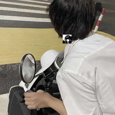 沫兮高冷成熟酷帅超清男生头像
