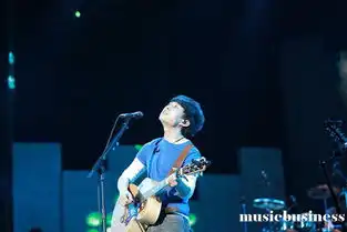 赵雷歌唱真实的生活
