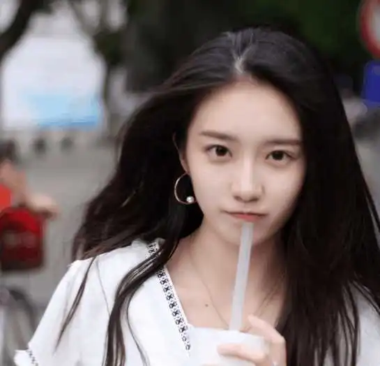 女人身上这几个特征的,年龄越大就越富贵,不愁钱花
