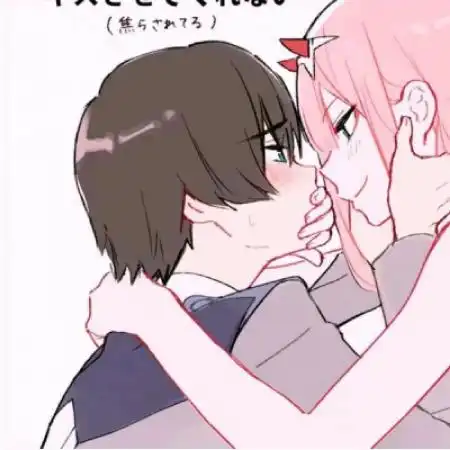 漫画情侣头像一男一女,带着淡然的表情
