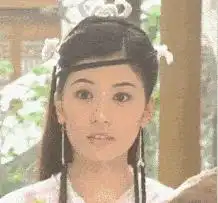 贾静雯只是动了下巴气质大变,由娇憨变妩媚,难怪直男最爱她

