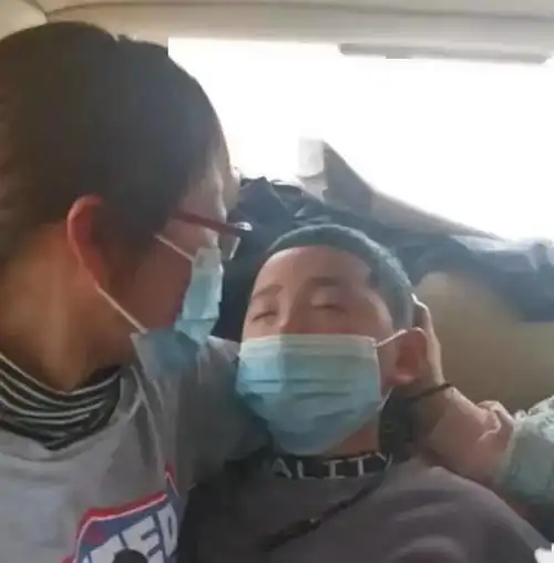 邪门河南10岁男孩一出村就昏睡,记者亲测吓出尖叫
