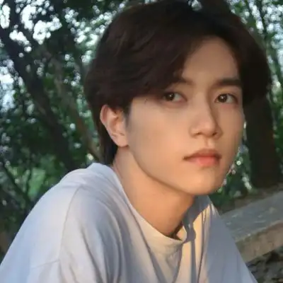 ins高冷文艺范男头正午是长调的男生头像我要个性网
