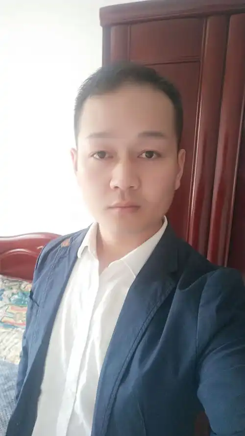 孝顺懂事房车齐备医疗工作小美女,性格随和高薪成熟稳重男士
