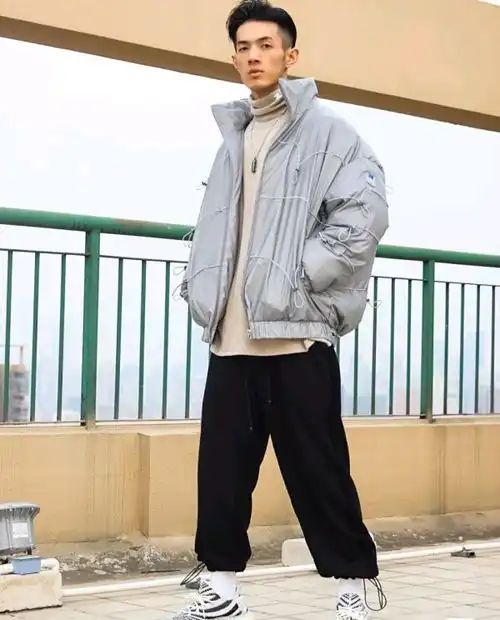 黑白色椰子鞋配什么裤子好看男生

