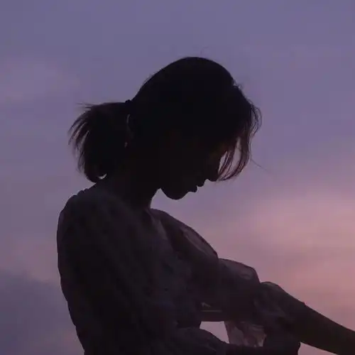 情侣头像一对两张l经常当电灯泡的人才会有的体验
