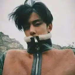 深夜美色微博上有哪些值得关注的帅气小哥哥
