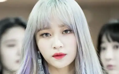 她是二次元少女智商145,曾是金俊秀女友,转型做演员如今咋样
