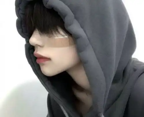 超酷头像男生头像独自走过苍苍莽莽与你同行才有了光
