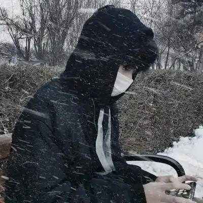 高冷男生头像