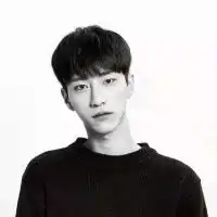 微博男生好看的头像图片精选抵不过洪水猛兽般的思念
