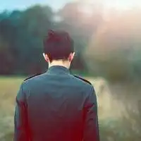 qq男生背影头像伤感的,孤独寂寞的男人
