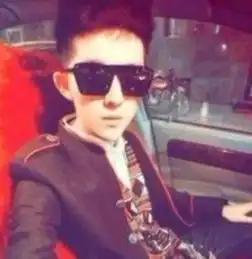 男神头像带墨镜成熟
