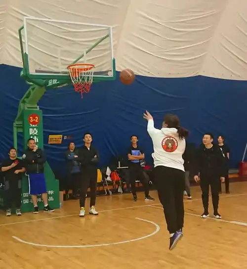 激情阳光趣味篮球嘉年华2018年第四季度工会活动
