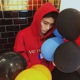 小年轻阳光励志网络名字男魅力十足
