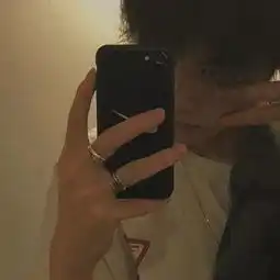 头像壁纸喜欢蓝色,慵懒自在
