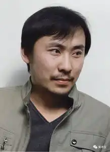 素描头像男中年正面及侧面
