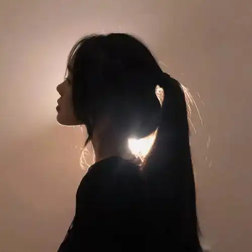 真人女头宝藏头像
