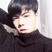 好好生活慢慢释怀,感情专一的帅哥头像图片
