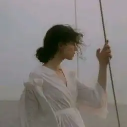 女生清新头像唯美侧脸
