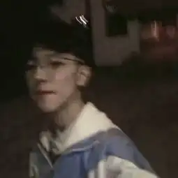 带墨镜的男生经典头像
