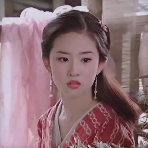 明智的选择,刘亦菲饰演天龙八部中王语嫣,你不会否认吧
