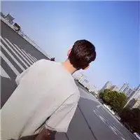 男生转身离开的头像微信头像图片大全
