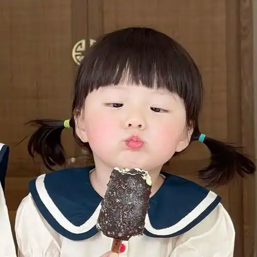 今日份小心动的情侣头像
