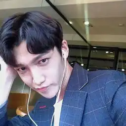 这种头发是烫的什么还有怎么才能做出来这种效果

