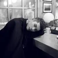 穿着和服的清新日系男生头像图片
