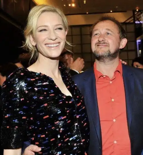 娶了这些漫威女神的男人都长啥样大魔王凯特老公最让人惊讶
