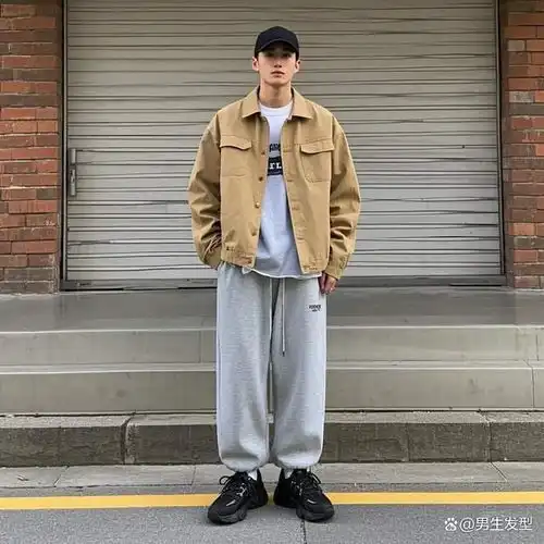 春日通勤男生穿搭推荐,轻松打造潮流形象夹克内搭米色卡其色工装裤长袖衬衫牛仔外套尖头踝靴春日韩国电视剧网易订阅
