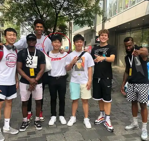 陈坤18岁儿子晒近照,直接大变样,健硕肌肉太抢镜
