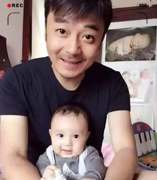 终于超过那些儿时的明星男神了,在娃的年龄上
