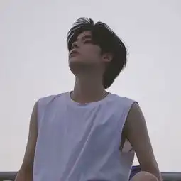 帅气到迷死人的男生头像
