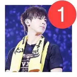 男生带1强迫症微信头像
