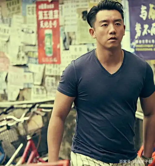 人气下滑中年油腻懈怠,冯绍峰离开老婆还能挺多久
