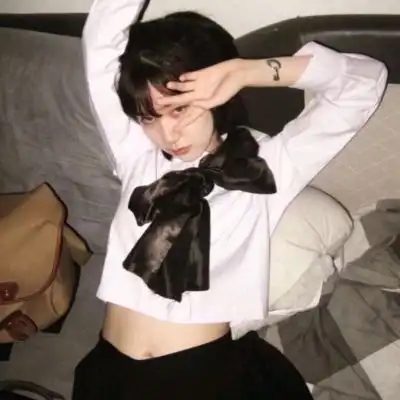 苏旬ins优质气质神仙女头看山女生头像我要个性网
