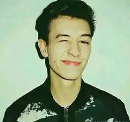 求这样的情侣头像
