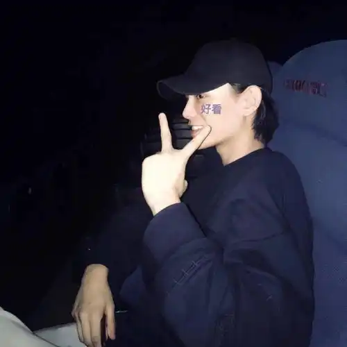 头像壁纸明年愿望是做一个堕落的富婆
