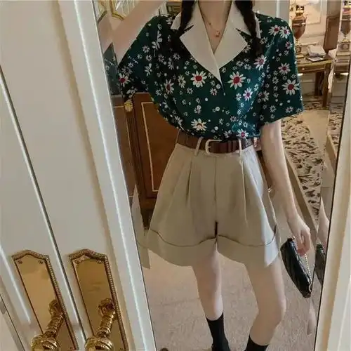 再见白衬衫夏季这3种衬衫穿起来又美又洋气
