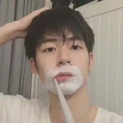 2023呆萌生活男生头像
