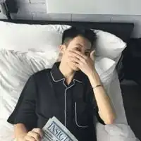 qq头像睡觉男生头像男生睡觉头像图片帅气
